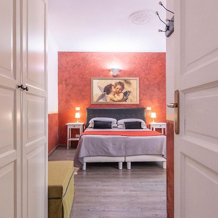 Room In Bb - Family Room In History House روما المظهر الخارجي الصورة